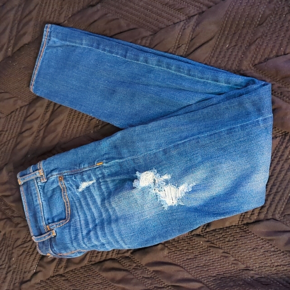Slightly distressed skinnies - Picture 2 of 7